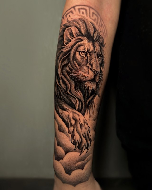 Aslan, ön kol – fine line dövme, Deniz Erözgün, InkBlaze Ankara